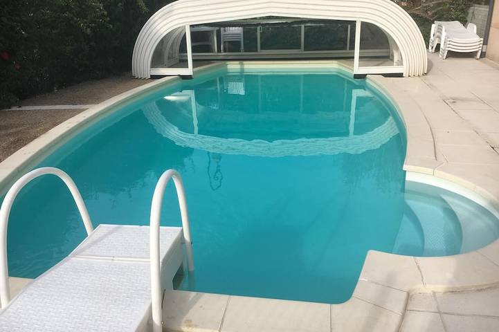 Location de vacances pour 9 personnes, avec Terrasse et Jardin à Bédouès