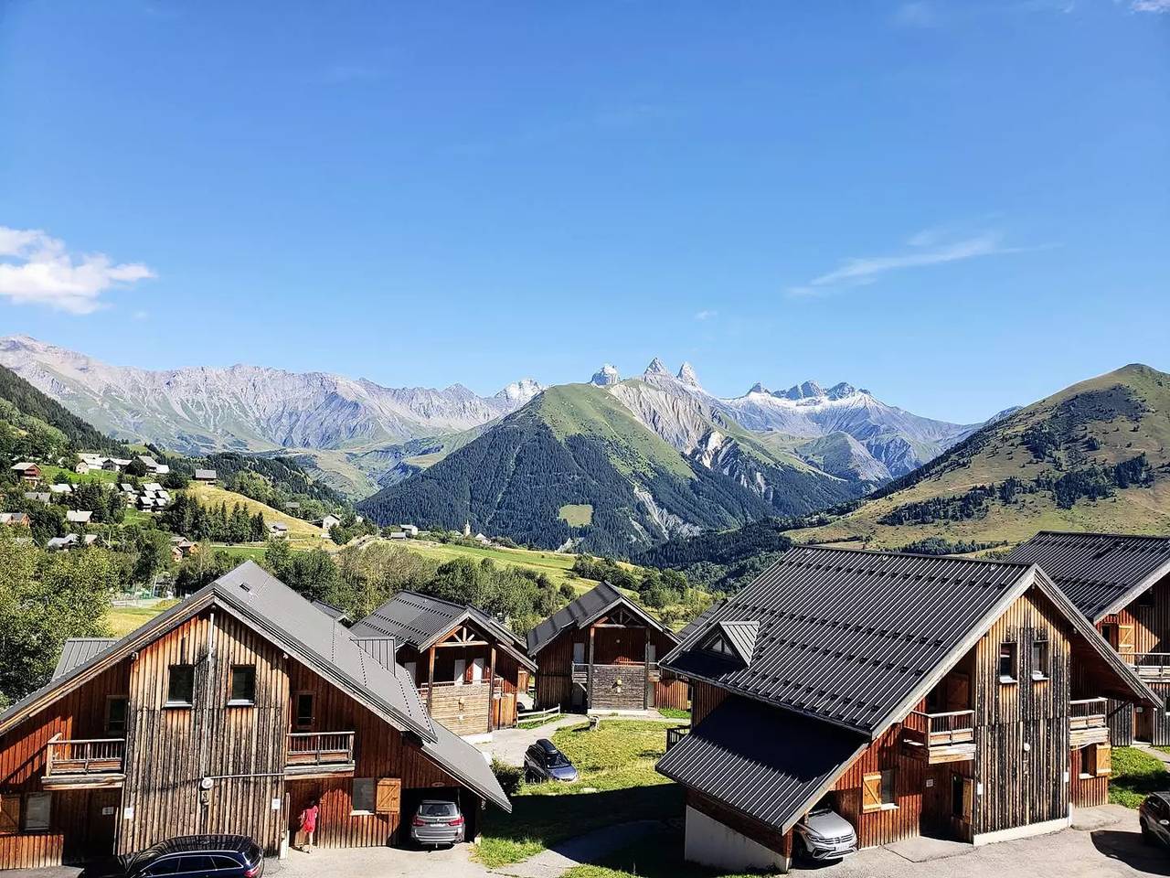 Apartamento entero, Apartamento cerca de las pistas y la escuela de esquí in Saint-Jean-d'Arves, Región de Saint-Jean-de-Maurienne