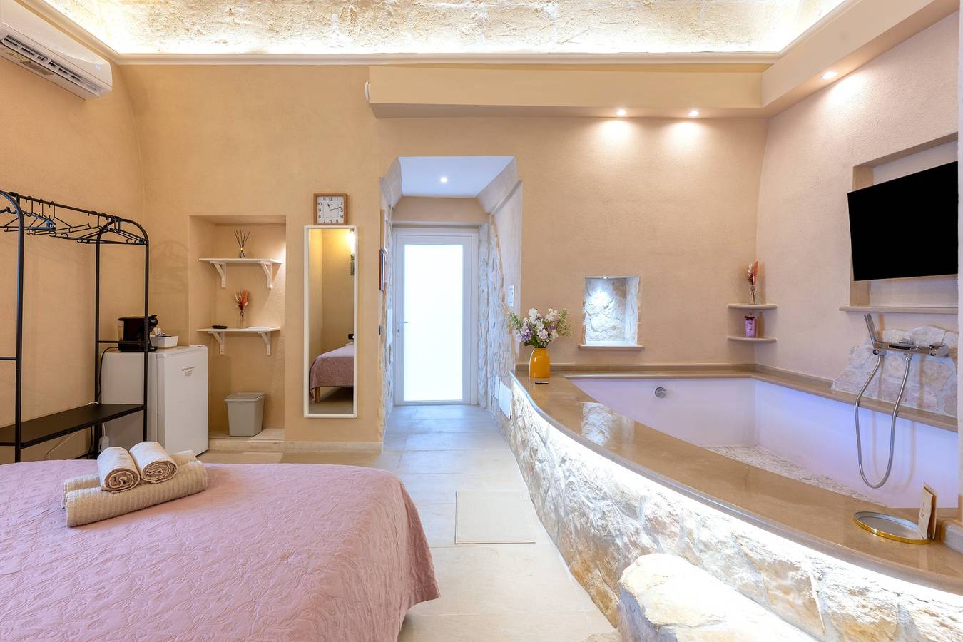 Bed and Breakfast 'Super Lusso' con Giardino Privato, Wi-Fi e Aria Condizionata in Massafra, Provincia di Taranto