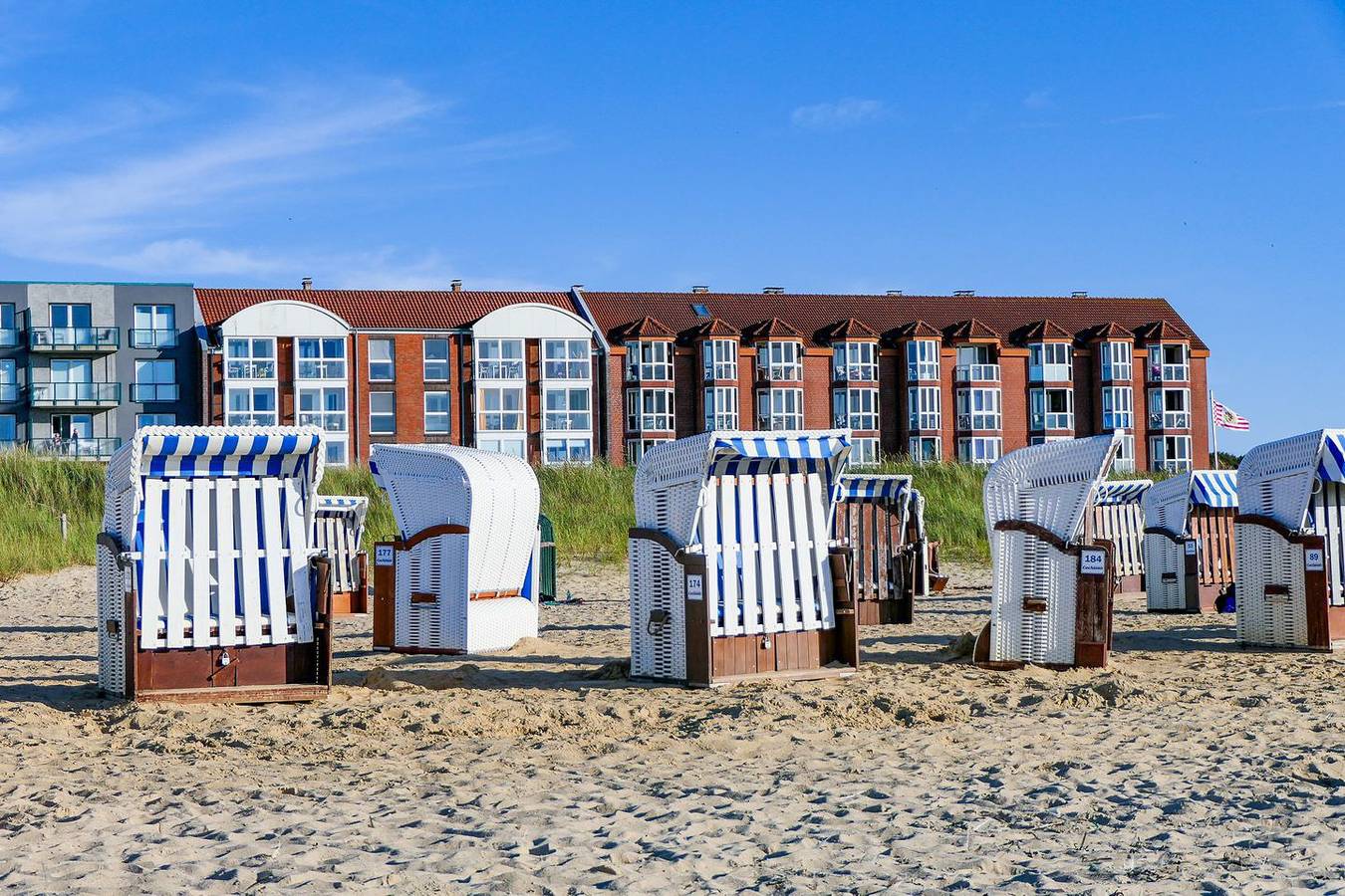 Ganze Wohnung, Hz09 – Logenplatz mit Meerblick: 3-Raum-Ferienwohnung direkt am Strand in Sahlenburg Strand, Cuxhaven