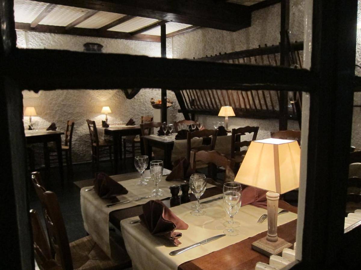 Auberge Des Deux Rivières in Seix, Parc naturel régional des Pyrénées ariégeoises