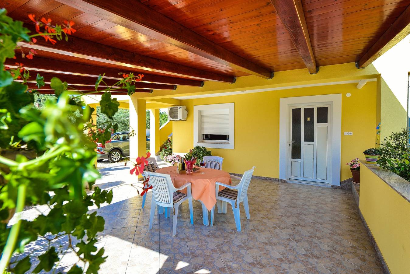Ganze Wohnung, 2-Zimmer-Ferienwohnung mit Terrasse und Meerblick Drage, Biograd A-5904-a in Drage (Pakoštane), Zadar