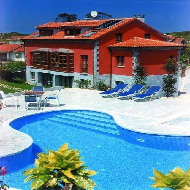Apartamento para 6 personas, con Terraza además de Jardín y Piscina en Poo de Llanes