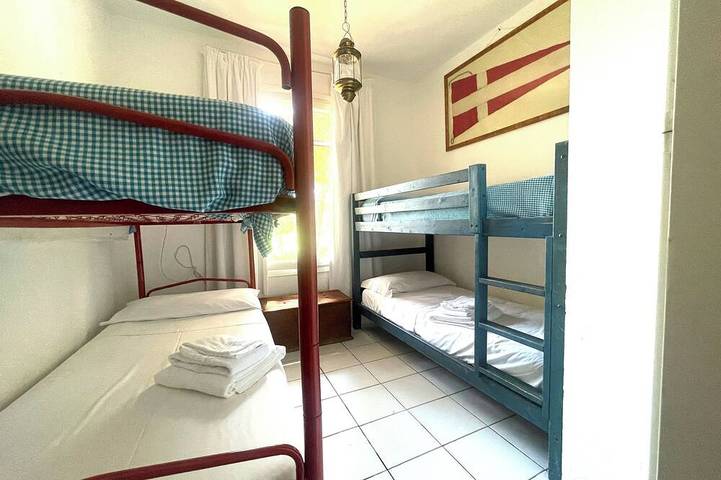 Appartamento intero, Climatizzato 2 camere, terrazzo, in comprensorio privato a pochi passi dal mare in Rio Marina, Rio