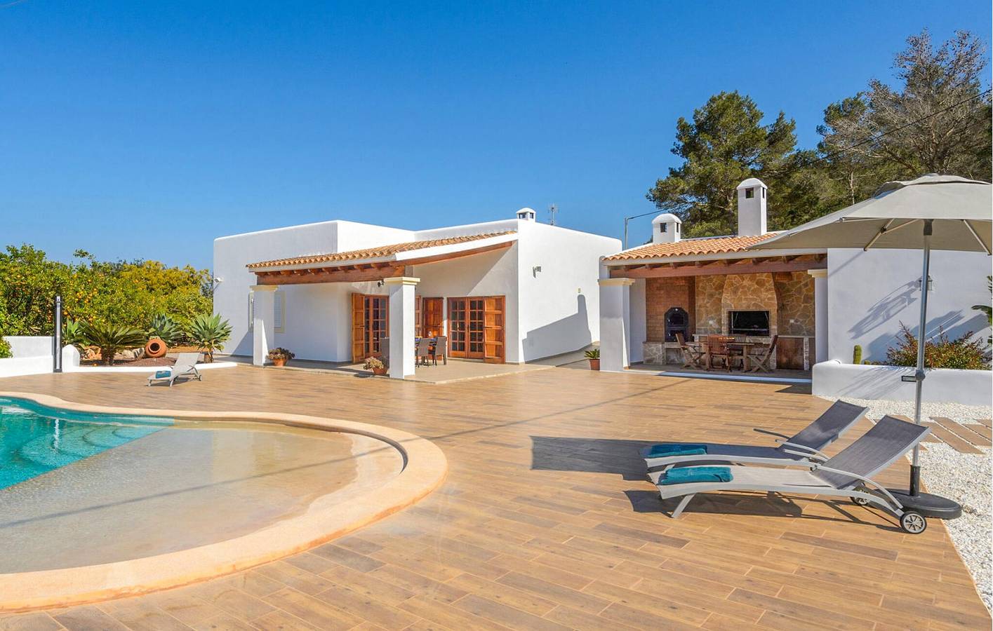 Acogedor apartamento con piscina y aparcamiento, cerca de Santa Gertrudis in Santa Gertrudis de Fruitera, Santa Eulària des Riu