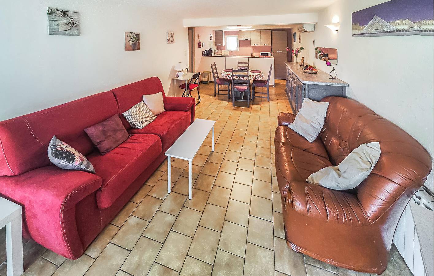 Apartamento vacacional entero, Acogedor apartamento con wifi, aire acondicionado y aparcamiento cerca del centro de Loupian in Loupian, Costa mediterránea (Francia)