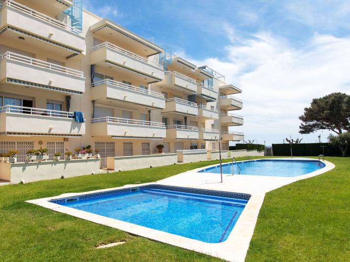 Apartamento de vacaciones para 4 personas, con terraza además de jardín y piscina para niños - 1