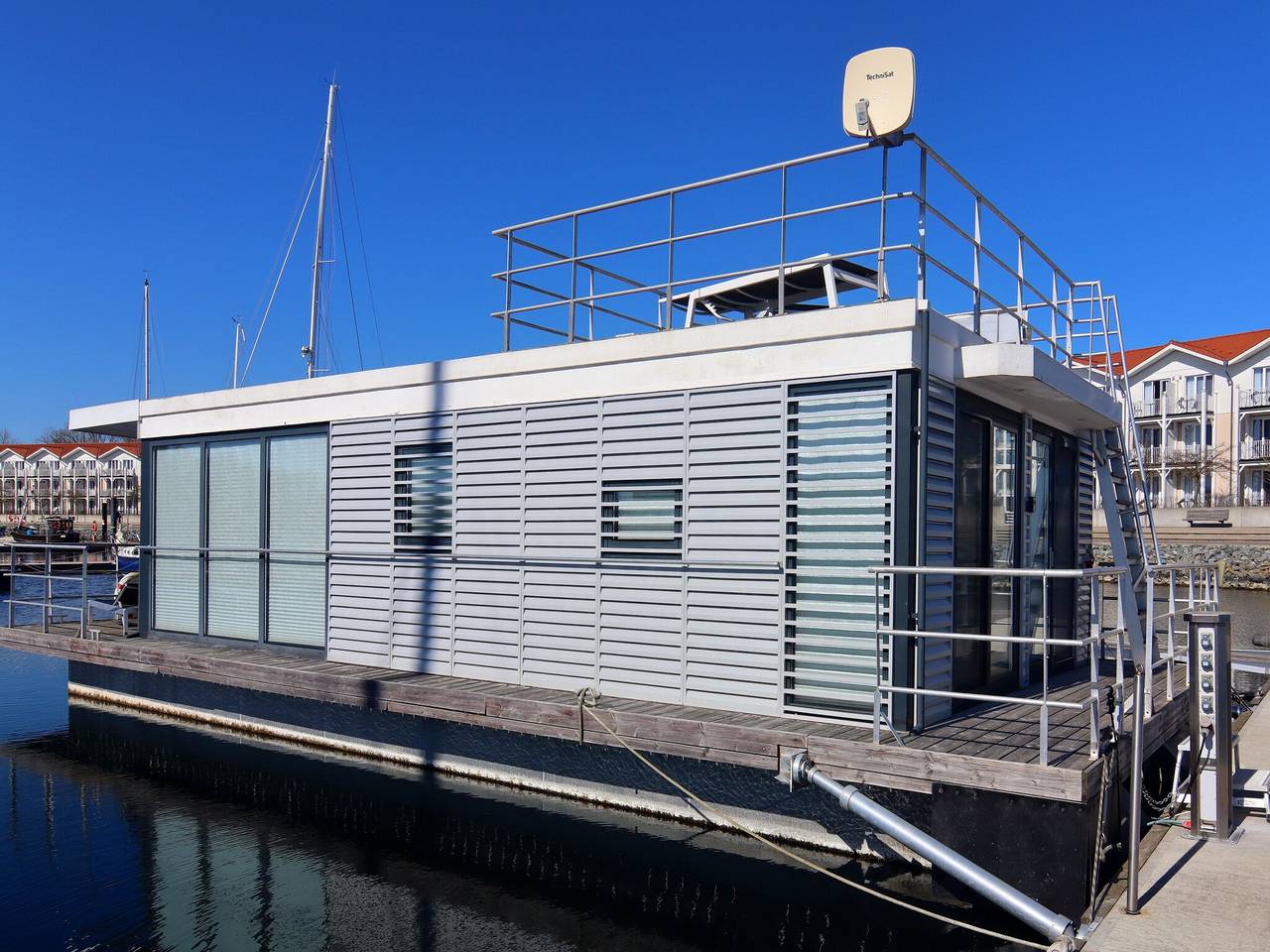 Hausboot in Boltenhagen in Tarnewitz, Boltenhagen