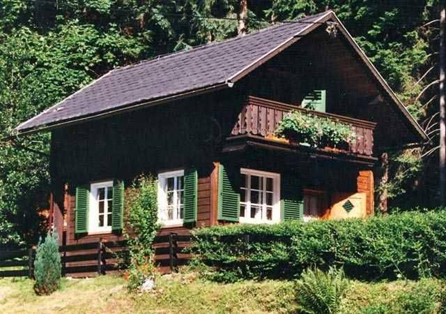 Ferienhaus für 3 Personen, mit Balkon und Seeblick in Bad Goisern am Hallstättersee