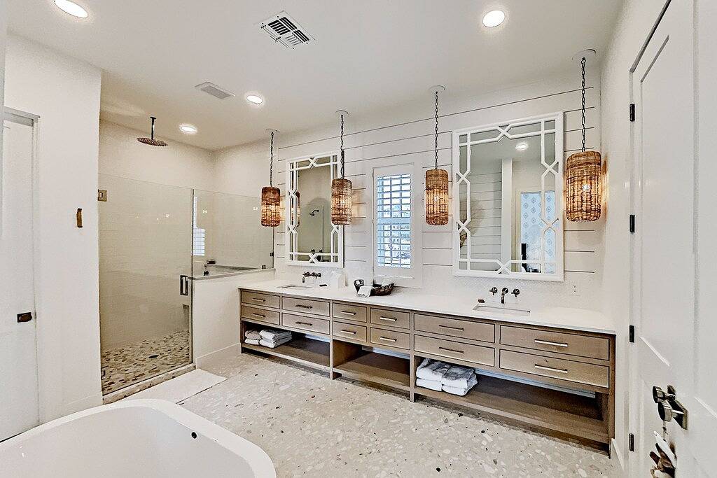 Vacation Home for 14 Guests in Port Aransas, Mustang Island