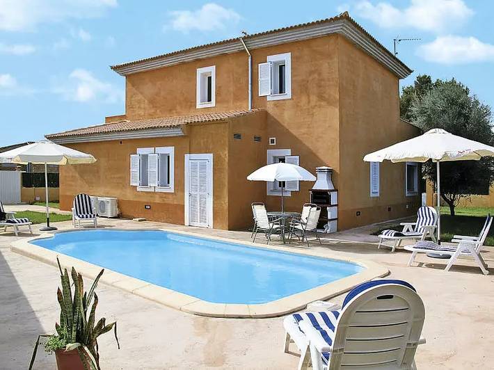 Finca für 12 Personen, mit Terrasse und Garten sowie Pool in Sa Coma