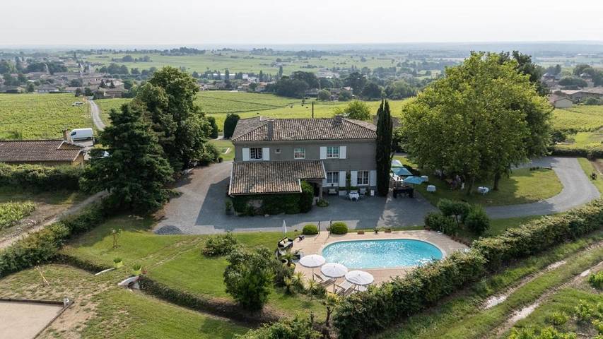 Maison d’hôte pour 2 personnes, avec vue ainsi que piscine et jardin