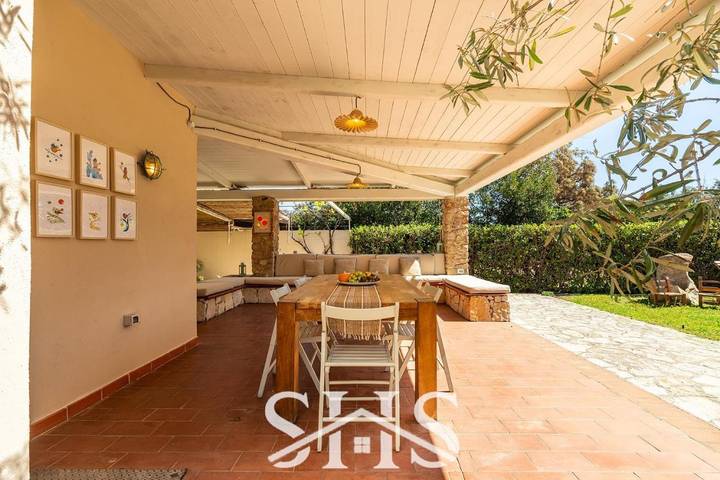 Villa per 5 persone, con Balcone e Terrazza nonché Panorama a Cala Caterina