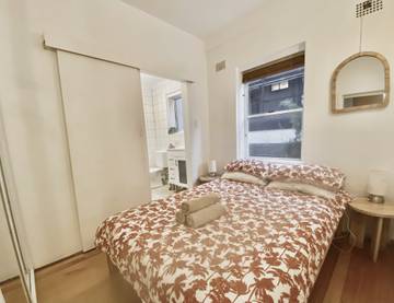 Vacation Rental for 4 Guests in Bondi Beach, Sydney, Picture 2