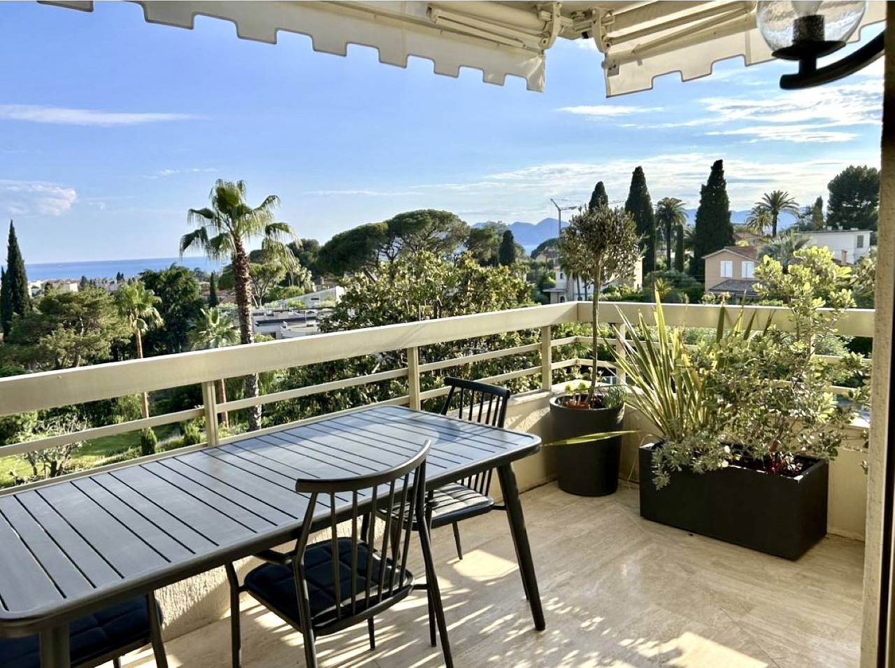 Apartamento entero, Bellavista / Bel appartement avec vue sur la mer in Cannes, Costa mediterránea (Francia)