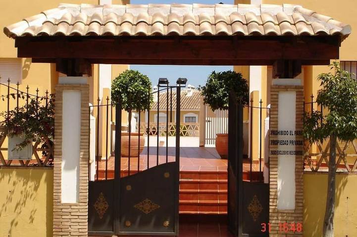 Casa vacanza per 6 persone, con giardino e balcone nonché piscina - 1