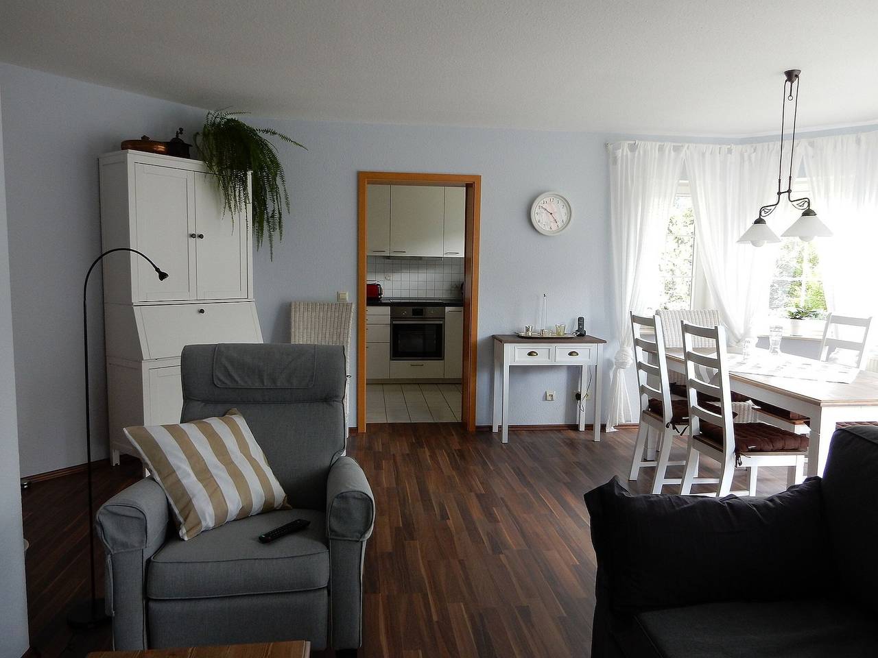 Ganze Wohnung, Apartment 'Am Wildpflanzenpark' mit gemeinsamer Terrasse, gemeinsamem Garten und Wlan in Unterkirnach, Mittlerer Schwarzwald