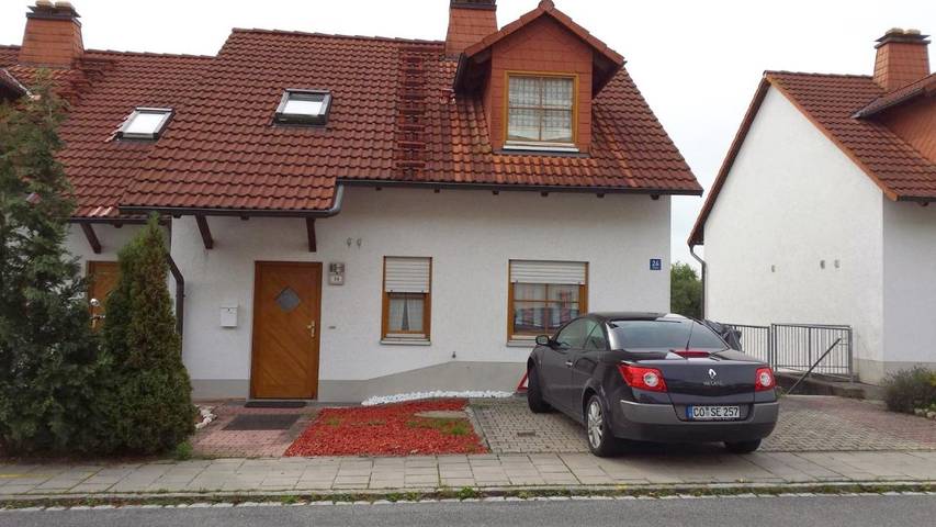 Ferienwohnung für 4 Personen, mit Balkon und Terrasse sowie Garten