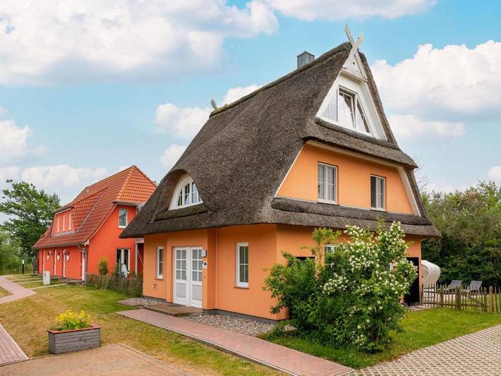 Ferienhaus für 12 Personen, mit Terrasse und Garten
