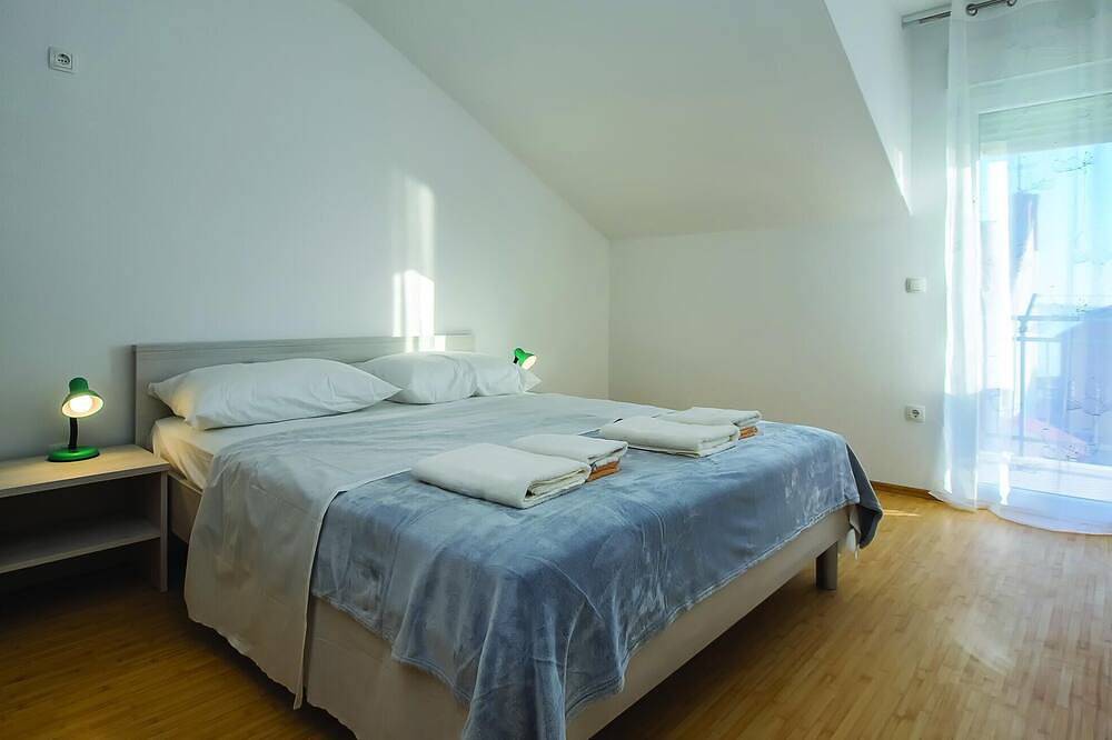 Appartement entier, Nice apartment in Podstrana with house sea view in Podstrana, Split-Dalmatie