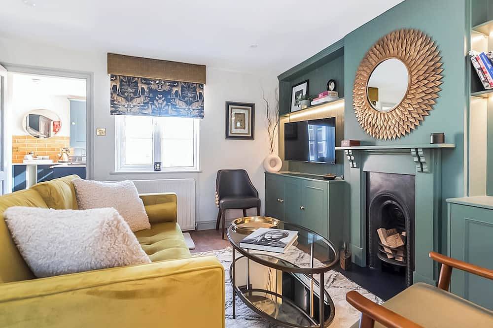 2 bedroom accommodation in Warwick in Warwick, Warwickshire