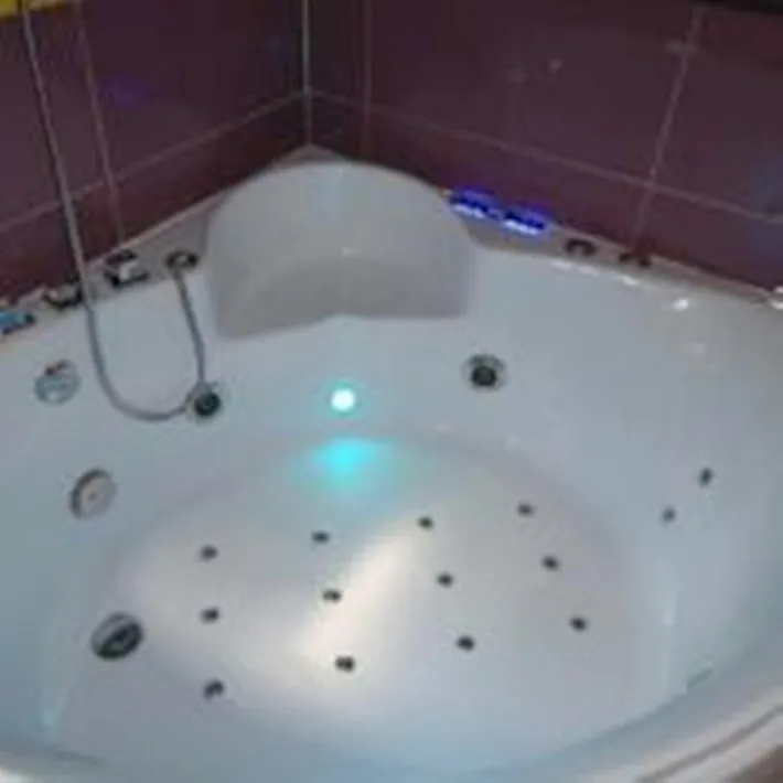Holiday apartment for 2 people, with hot tub and garden - 1