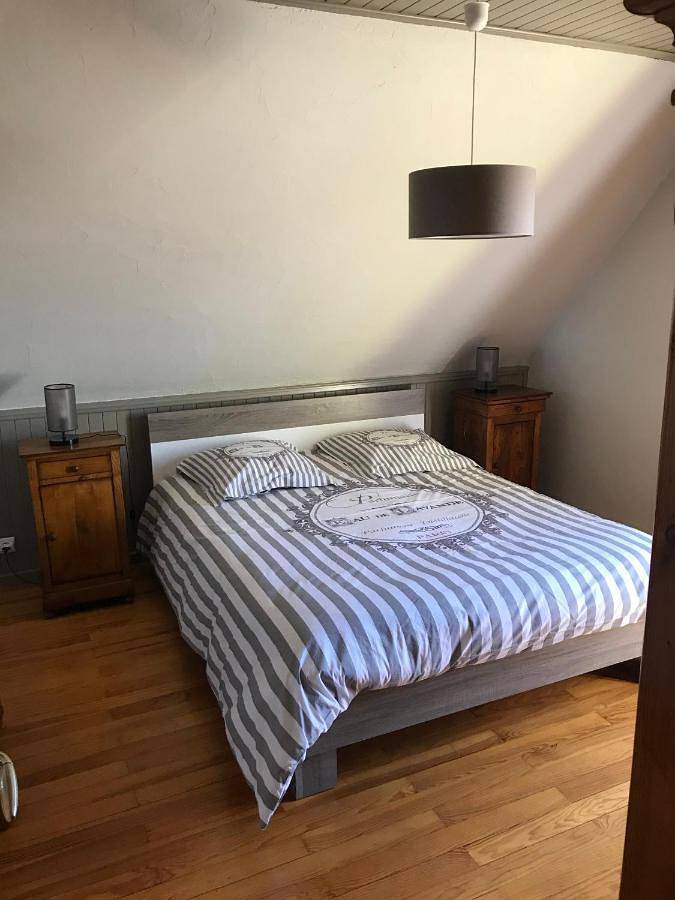 Appartement entier, Alsace Gîte 3étoiles climatisé prox Colmar, Eguisheim, parking, jardin in Oberhergheim, Région de Guebwiller