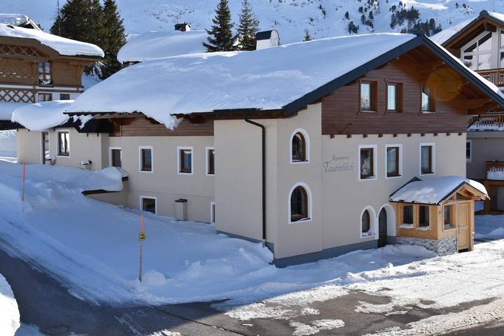Ferienwohnung für 6 Personen, mit Balkon und Terrasse sowie Sauna und Ausblick in Obertauern