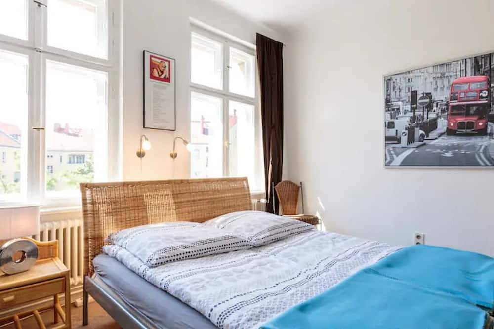 Ganze Wohnung, Charmante Altbauwohnung direkt am Schlosspark im Herzen Berlins in Charlottenburg Berlin, Berlin