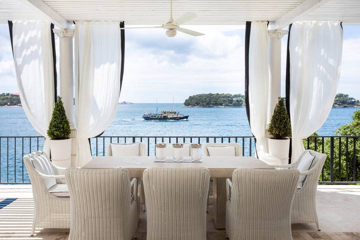 Villa pour 7 personnes, avec Balcon et Balcon/Terrasse ainsi que Vue sur l’océan et Terrasse à Lozica