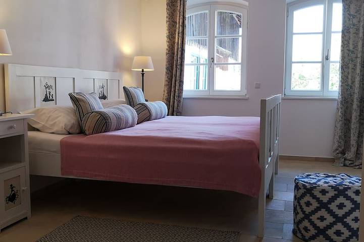 Entire apartment, Manor vacation apartment near the lake in Dießen am Ammersee, Ammersee