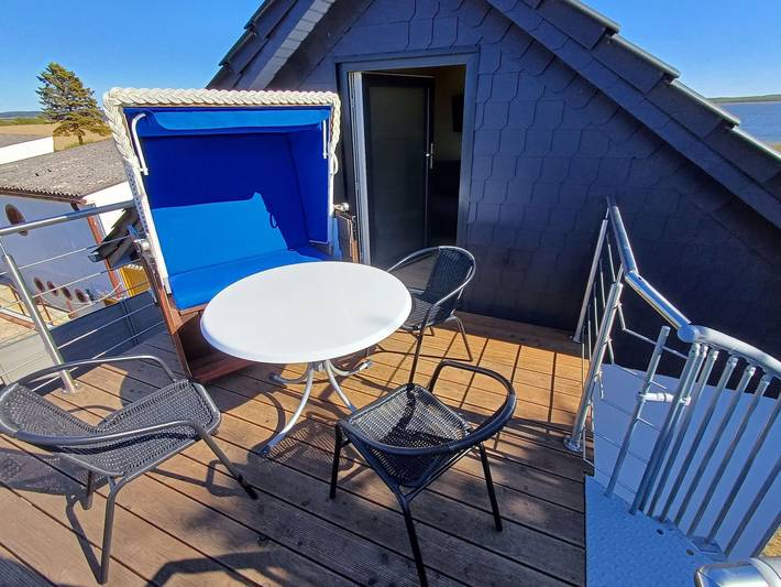 Ferienwohnung für 2 Personen, mit Balkon und Terrasse sowie Garten und Seeblick in Am Peenestrom - 3