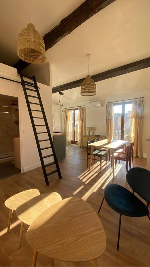 Gîte pour 6 personnes, avec balcon et vue dans Basilique De Sainte Marie Majeure La Major Marseille - 3