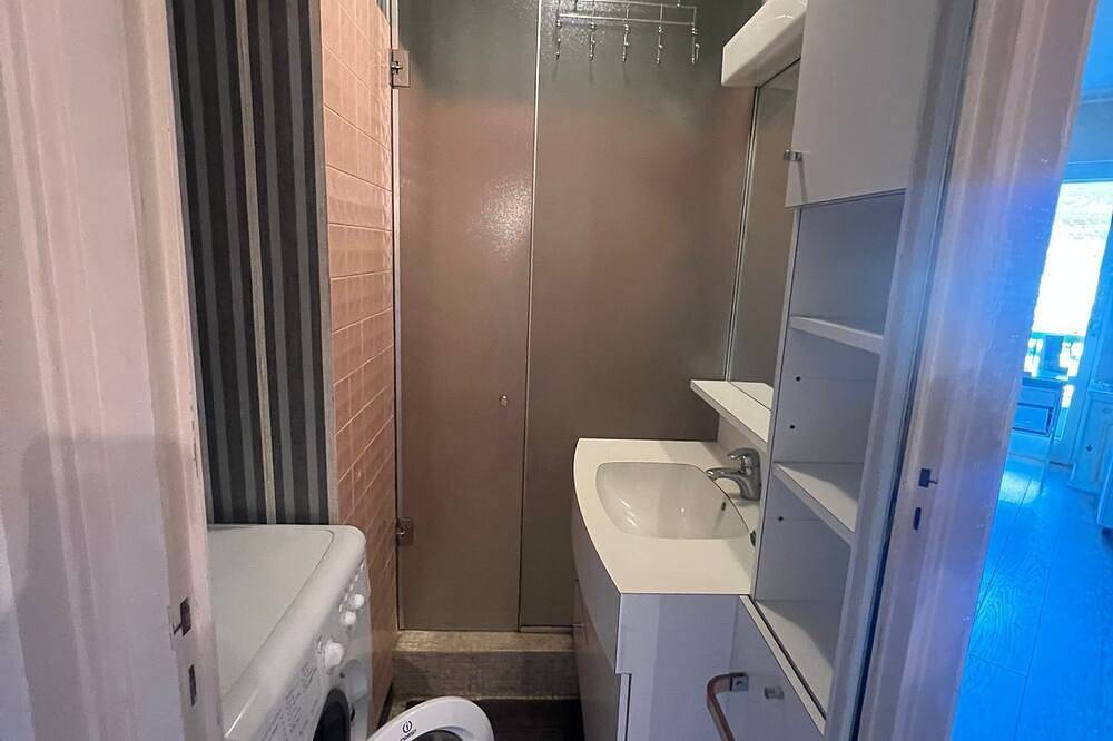 Entire apartment, Large \"classic\" apartment, breathtaking view. Tennis court and swimming pool nearby. in Tresserve, Chambéry region