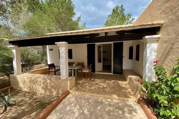 Bungalow per 6 persone, con giardino, con animali domestici a Formentera
