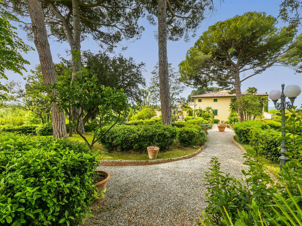 Villa La Guardia Vecchia in Crespina Lorenzana, Colline Pisane