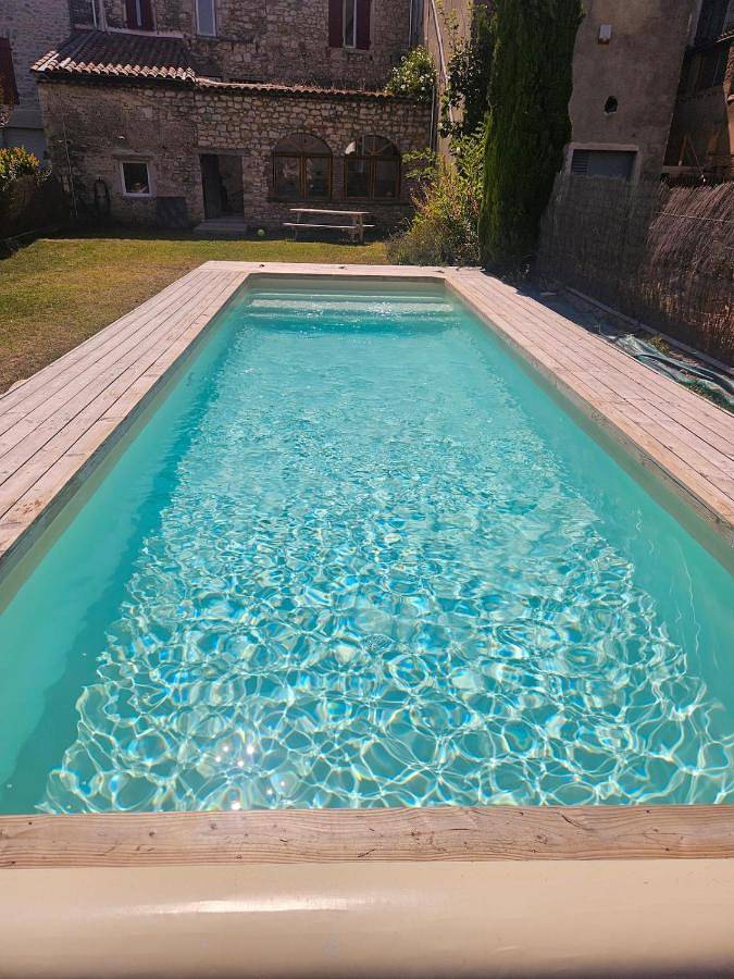 Location de vacances pour 10 personnes, avec vue ainsi que jardin et piscine, animaux acceptés à Marsanne - 2