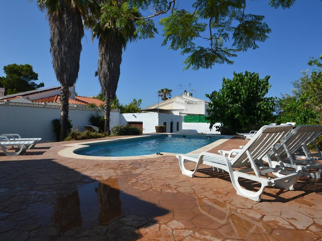Villa Benifer con gran piscina privada y jardin en Riumar, Costa Dorada in Riumar, Delta del Ebro
