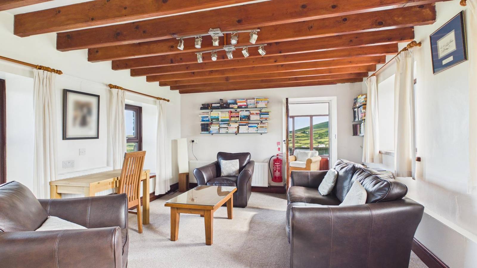 Stormy Castle - 6 Bedroom Sleeps 14 - Llangennith in Swansea region