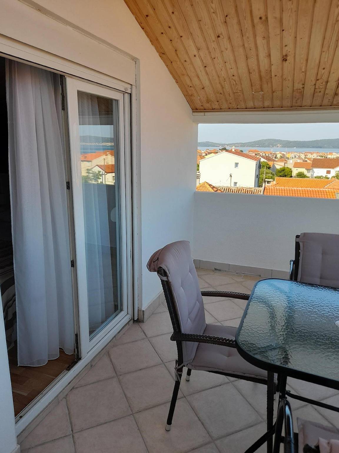 Ganze Ferienwohnung, Wohnung in Bibinje mit privatem Parkplatz und schöner Aussicht in Bibinje, Zadar