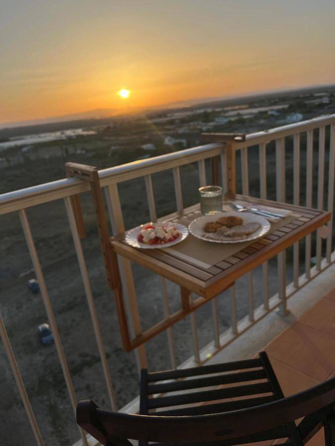 Gîte pour 6 personnes, avec terrasse et vue, animaux acceptés dans Mareny Blau - 4