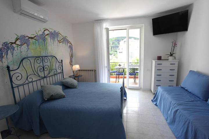 Chambre d’hôte pour 3 personnes, avec balcon et vue à Cetara - 2