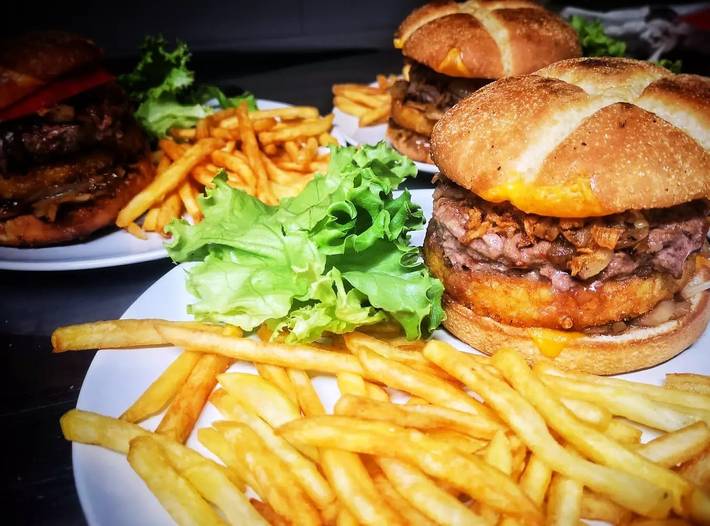 Camping für 4 Personen, mit Pool und Terrasse, mit Haustier in der Dordogne