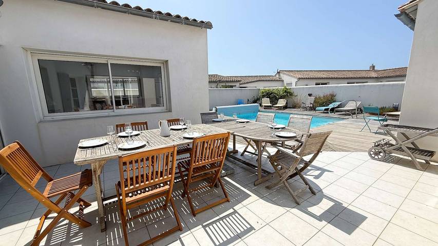 Ganze Ferienwohnung, Ferienwohnung für 10 Personen mit Pool in Loix, Ile de Re
