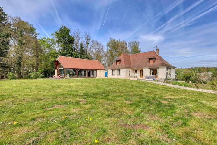 Maison de vacances pour 12 personnes, avec Terrasse ainsi que Jardin et Piscine