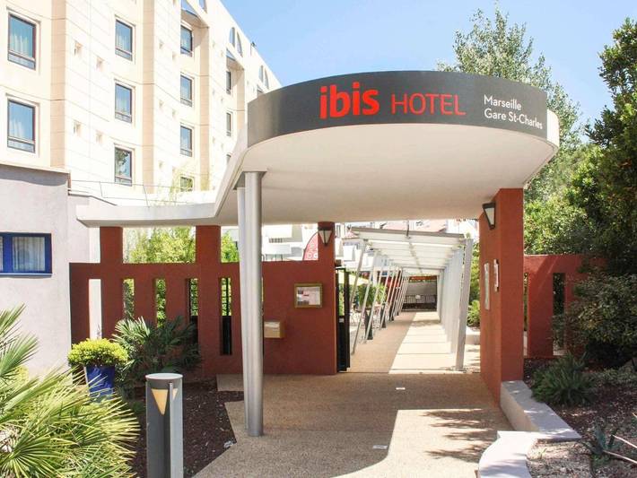Hôtel pour 3 personnes, avec vue et terrasse, animaux acceptés dans Gare De Marseille Saint Charles - 2