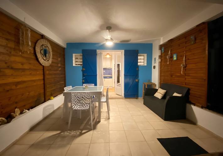 Appartamento intero, Appartamento luminoso con terrazza e piscina a Le Gosier in Le Gosier, Guadalupa