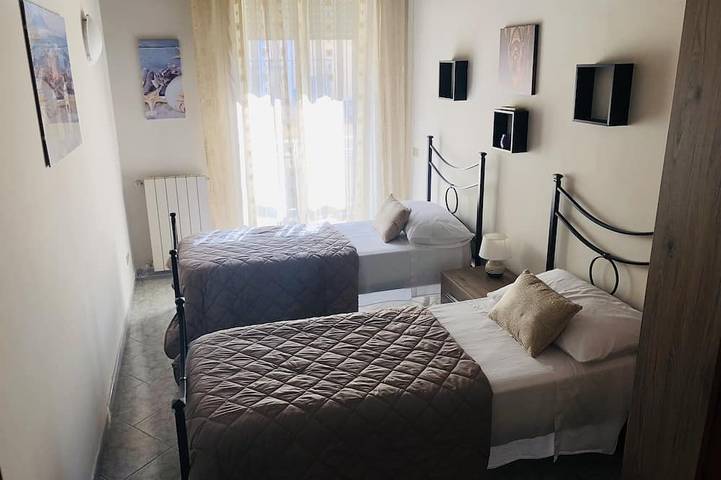 Appartamento intero, Finalmente una Gioia a 2 min. dal Porto/piazza Municipio in Napoli, Napoli e dintorni