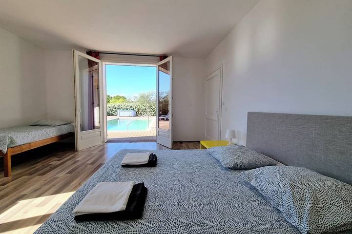 Location de vacances pour 8 personnes, avec jacuzzi ainsi que jardin et terrasse, animaux acceptés à Oupia - 2