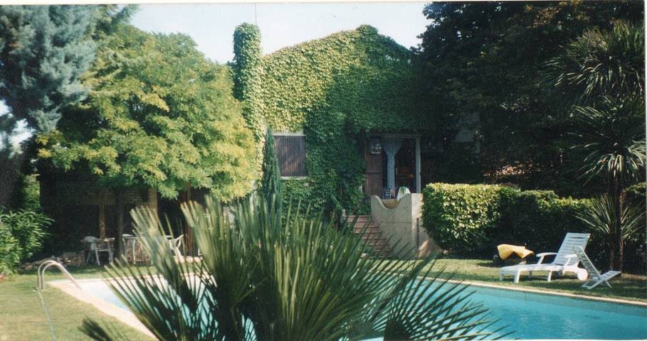 Cottage in Uzès by the Water in Uzès, Nimes region